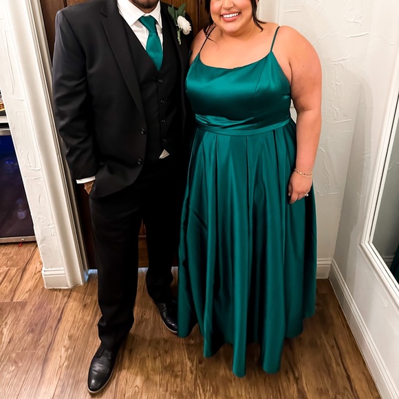 Bridesmaid Dress - Picture 1 of 2